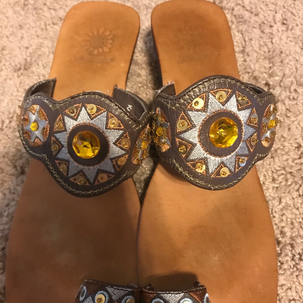 Shoes - Picture 4 of 8